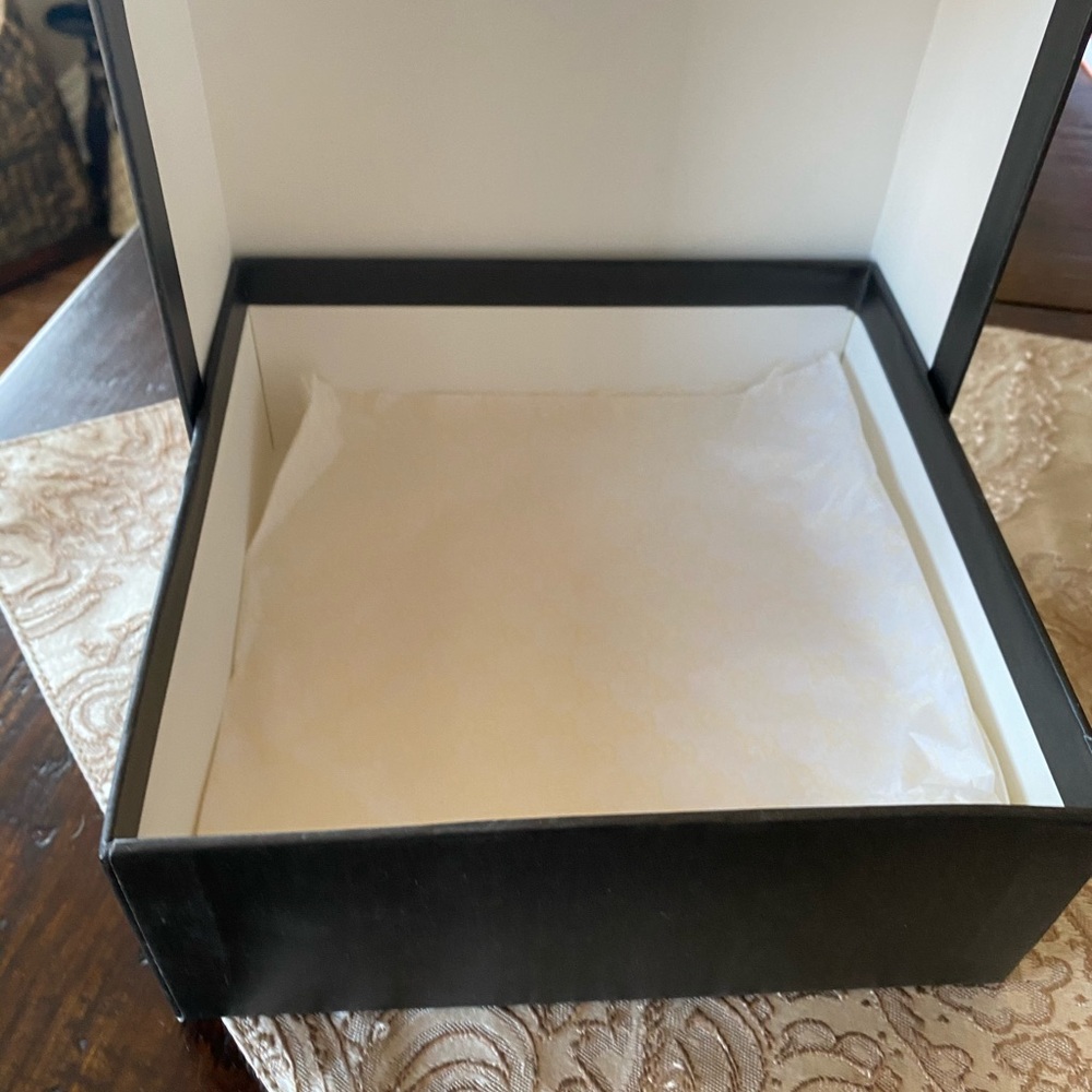 Gucci Box - Picture 6 of 6